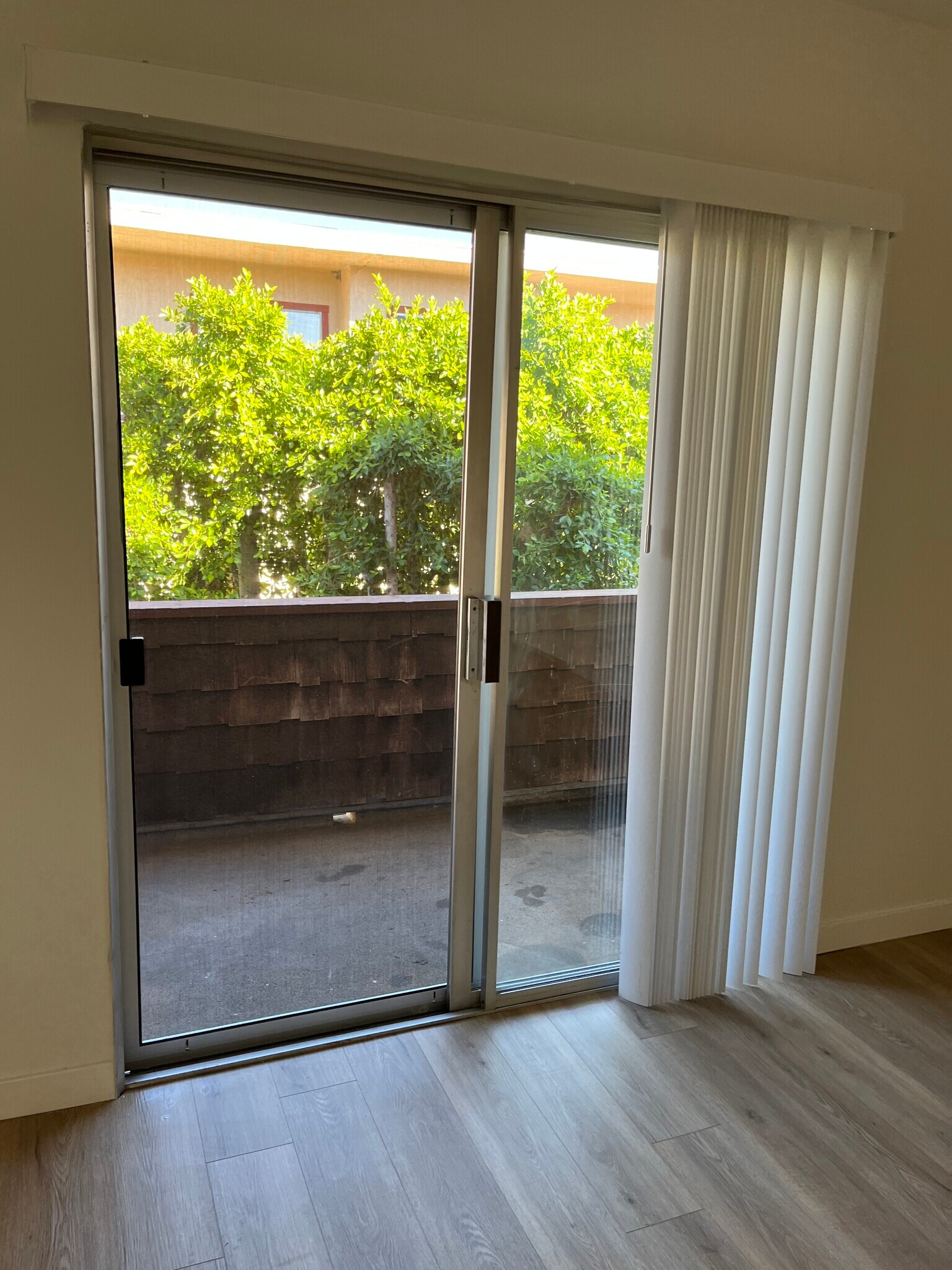 Building Photo - 5400 Newcastle Ave