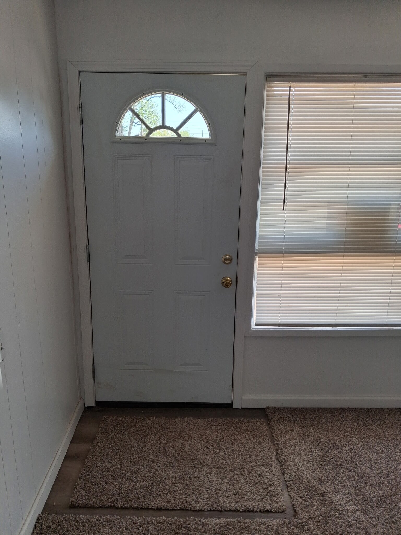 Building Photo - 1124 Juniper Dr