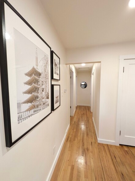 Building Photo - 850 S Osage St