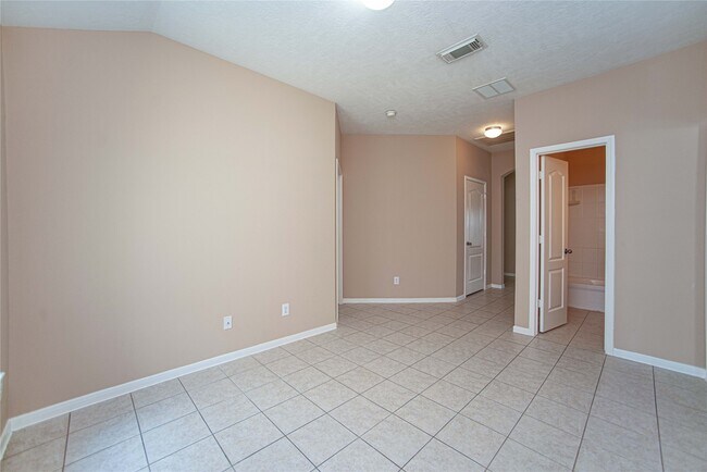Building Photo - 20219 Suncoast Dr