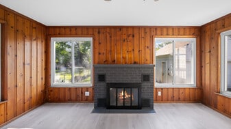Den - 1001 Patchen Rd