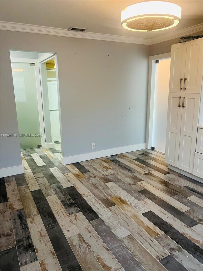 Building Photo - 1070 NW 53rd St