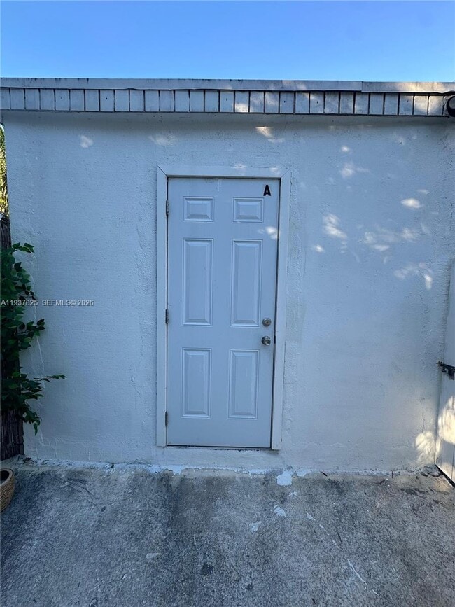 Building Photo - 655 NW 2nd St