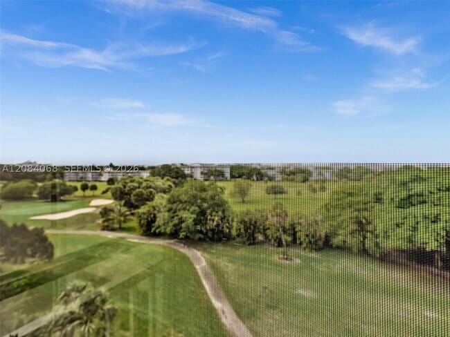 Building Photo - 2661 S Course Dr