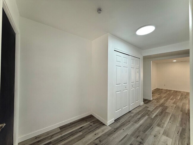 Building Photo - 3 Bedroom Home in Holladay Available August 1st