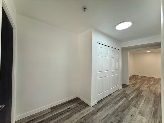 Building Photo - 3 Bedroom Home in Holladay now available