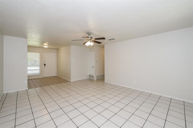 Building Photo - 306 Linklea Dr