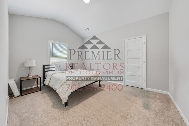 Building Photo - 13 Pebblebrook Ln