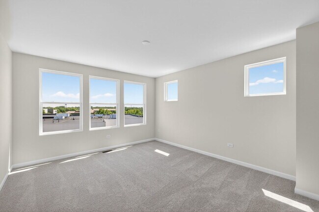 Building Photo - 2635 Lohan Wy