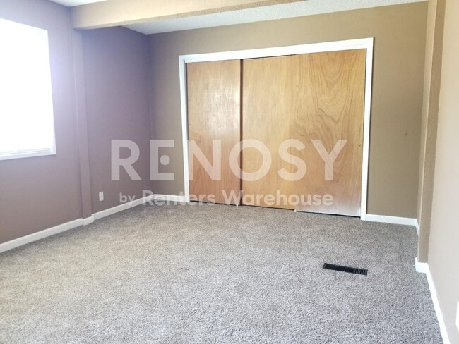Building Photo - 3 Bedroom, 1 Bath Home For Rent In Kansas City, MO - COMING SOON!