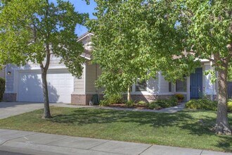Building Photo - Beautiful Home in Natomas Park