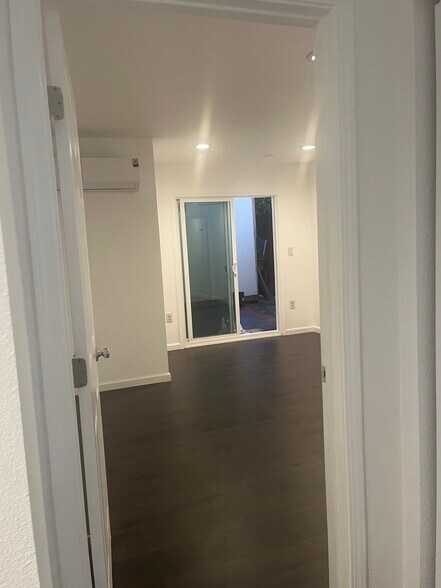 Building Photo - 27448 Lyford St