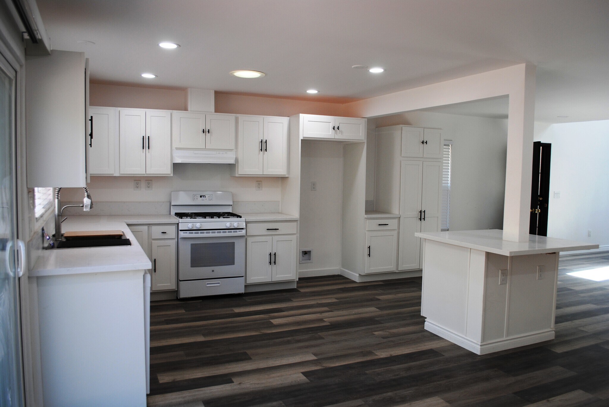 Kitchen - 5475 Mantua Ct