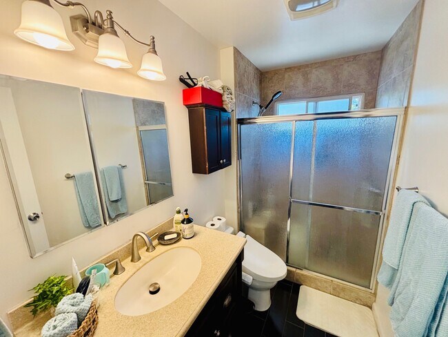 Building Photo - 23813 Calvert St