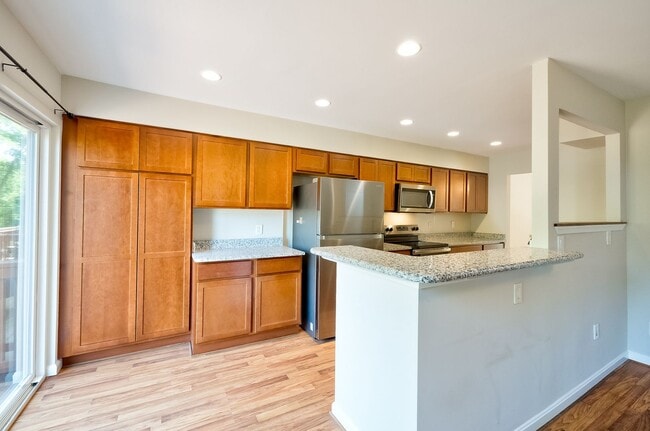 Building Photo - 16 Casino Ct