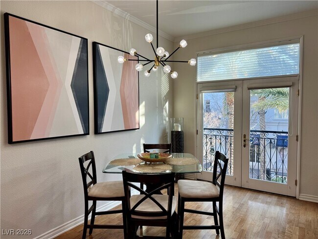 Building Photo - 2260 Village Walk Dr