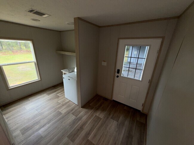 Building Photo - 1101 Old Dixie Hwy N