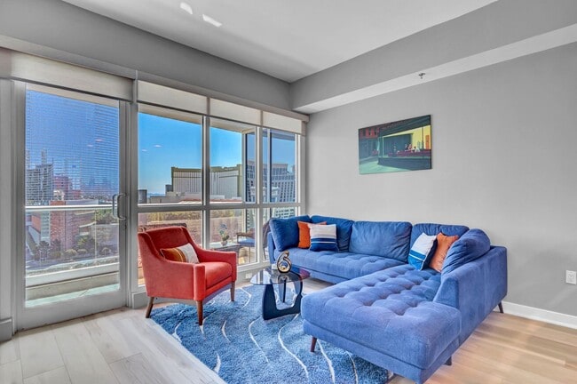 Building Photo - Fully Furnished 2 Bedroom 2 Bath High Rise with Strip Views