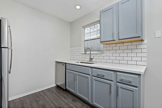 Building Photo - 7401 W 61st St