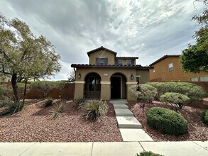 Building Photo - 3 BEDROOM CORNER LOT HOME IN PROVIDENCE