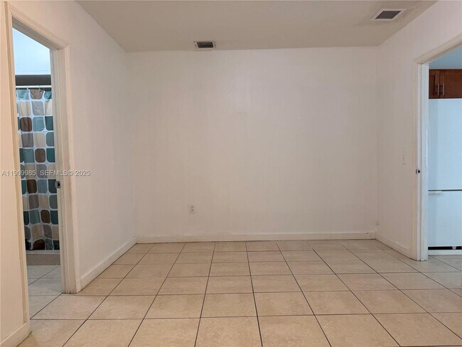 Building Photo - 2412 NW 34th St