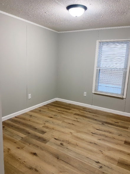 Building Photo - 777 E Yerby St