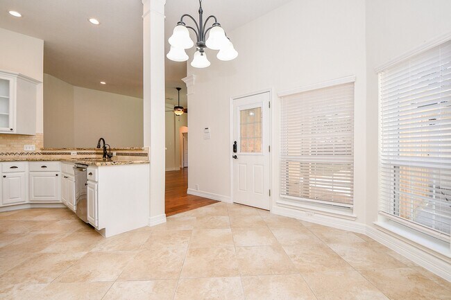 Building Photo - 2142 Morning Park Dr