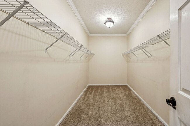 Building Photo - Spacious 4-Bedroom Home in Meadowfield with Fenced Yard