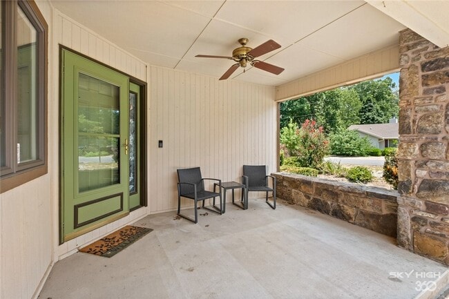 Building Photo - 13 Yarmouth Dr