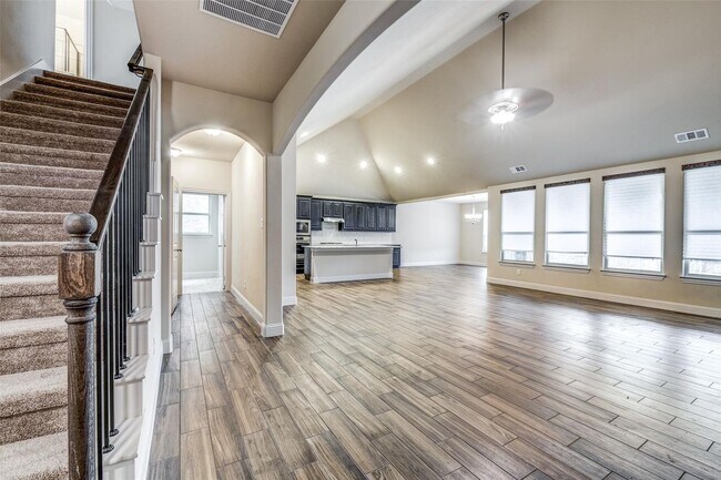 Building Photo - Immaculate 2-Story Home in the Hills of Windridge – Fort Worth!