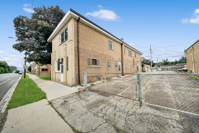 Building Photo - 4227 S Harlem Ave