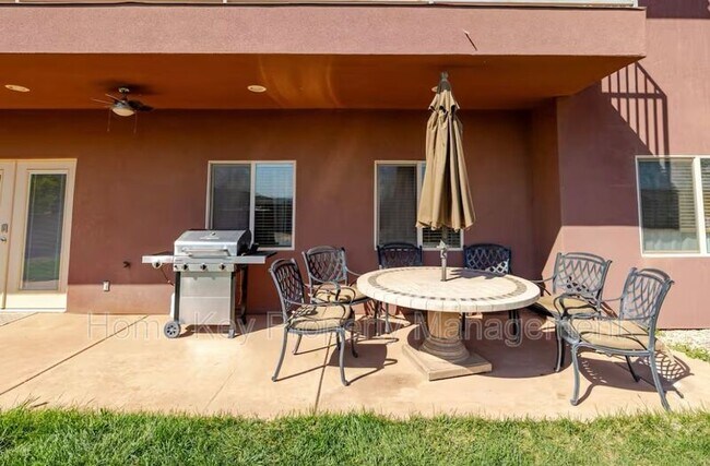 Building Photo - 1593 E Scenic Sunrise Dr