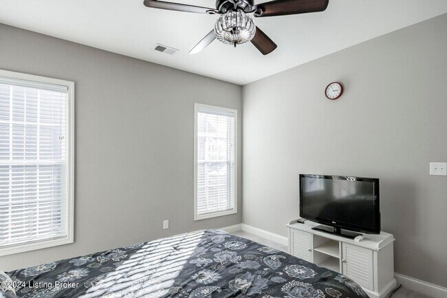 Building Photo - 107 Irondale Ct