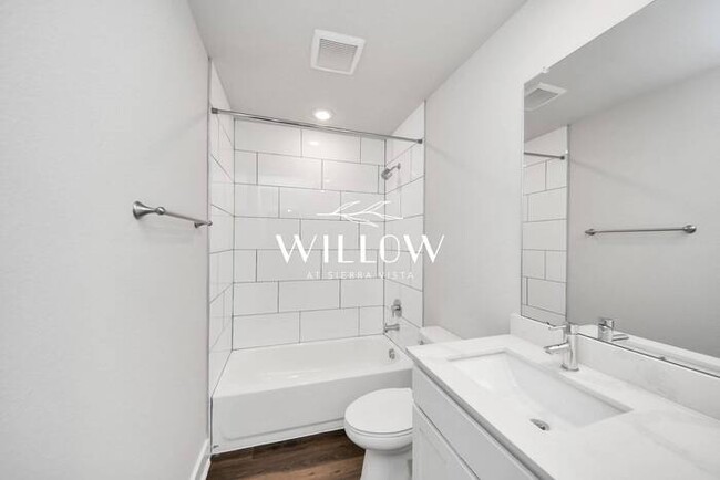 Building Photo - Incredible 3-Bedroom Home – 6 Weeks FREE R...