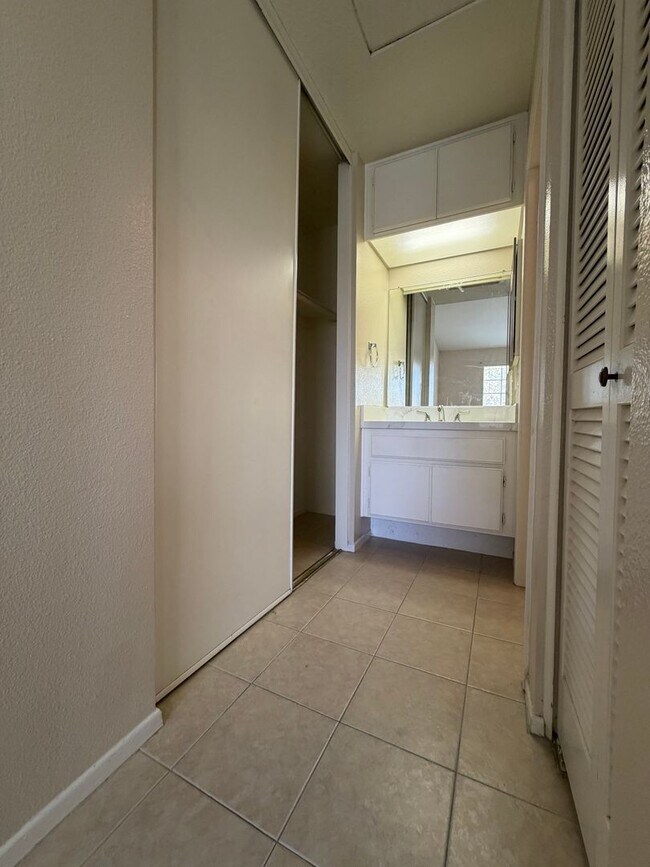 Building Photo - 79 Gaviota