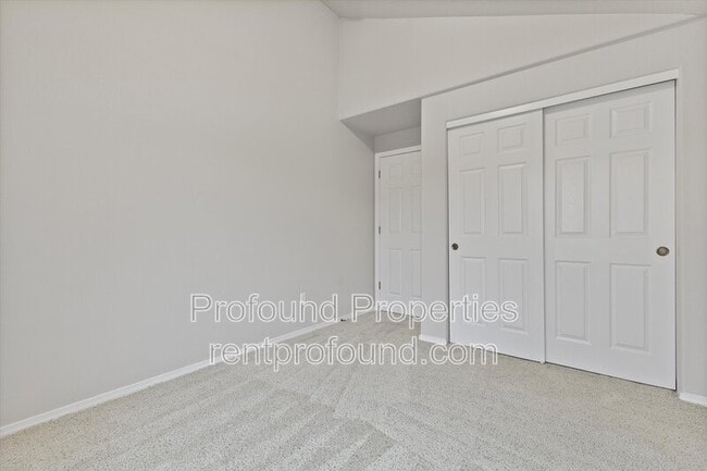 Building Photo - 17634 SW September Ln