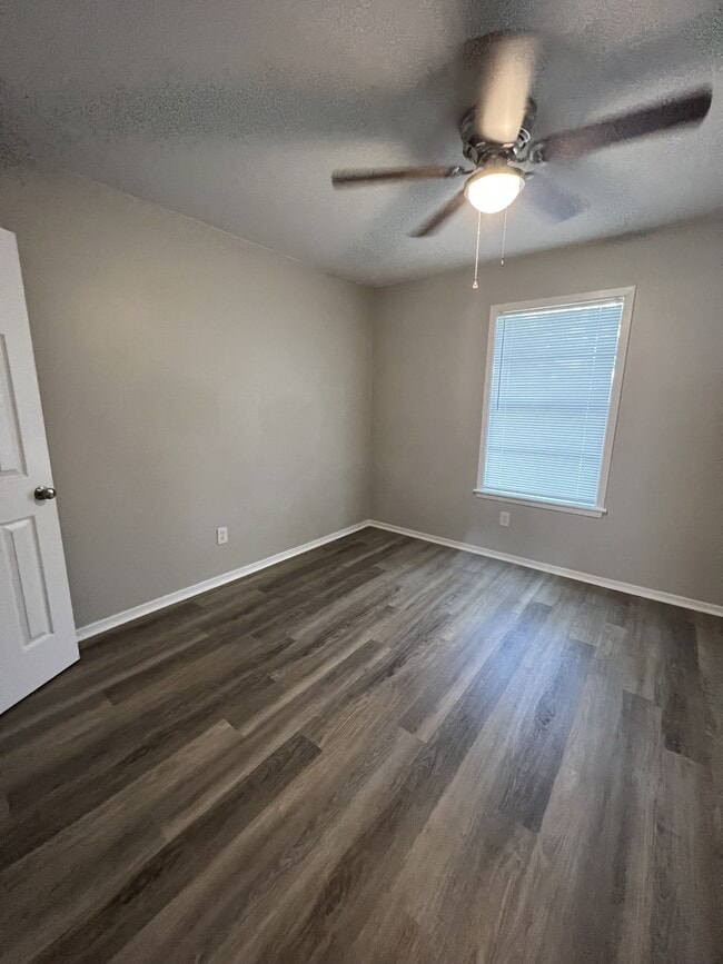 Building Photo - 2906 Prairie Flower Cir