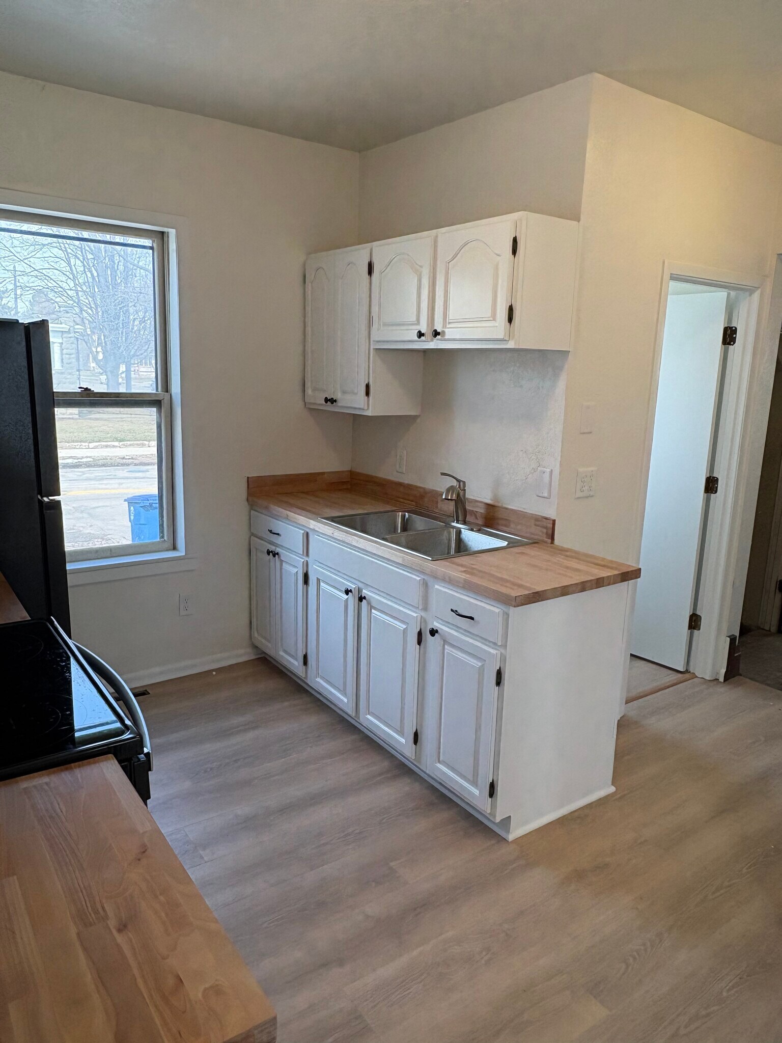 Building Photo - 543 Jackson St