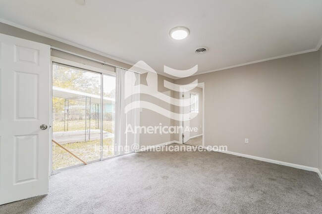 Building Photo - 1047 Garden Park Dr