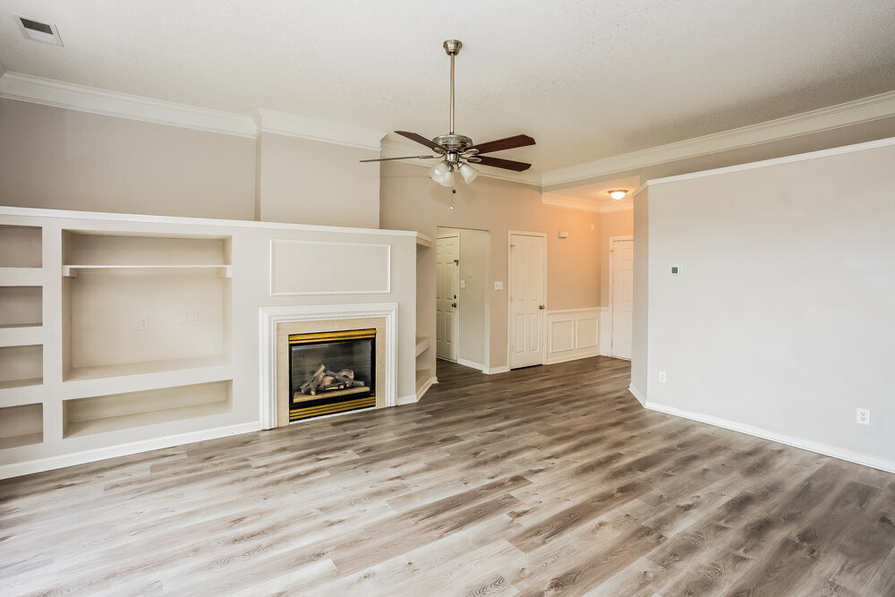 Building Photo - 11878 Meadhaven Dr