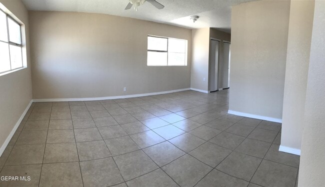 Building Photo - 8300 Capitan Cir