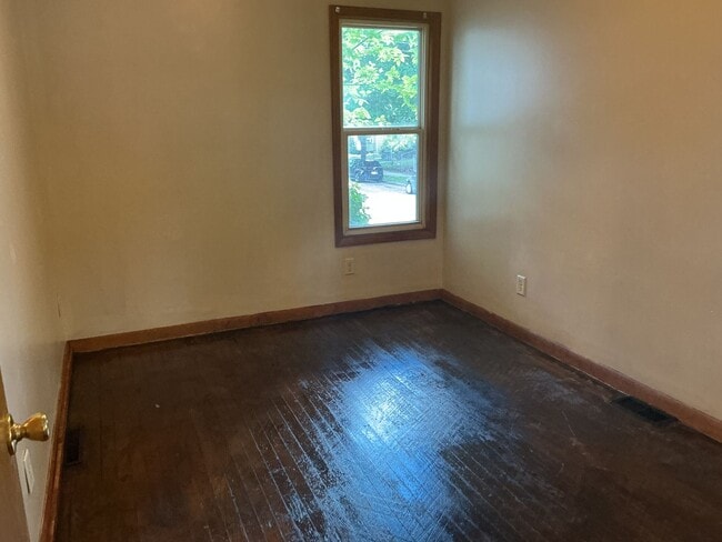 Building Photo - 3133 W Clybourn St