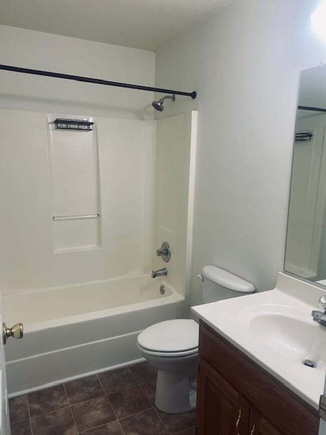 Building Photo - Jordans Crossing