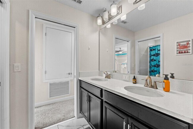 Building Photo - 14807 Winter Stay Dr