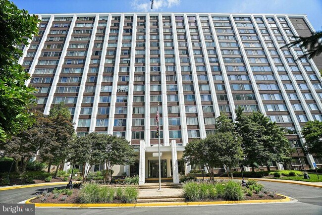 Building Photo - 11801 Rockville Pike