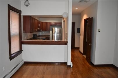 Building Photo - Elton & Elite