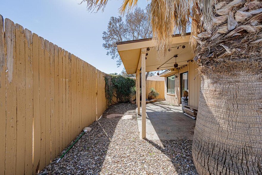 Building Photo - 105 Quail Run