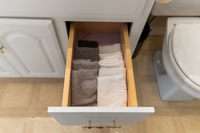 Building Photo - 12 Harris Ave