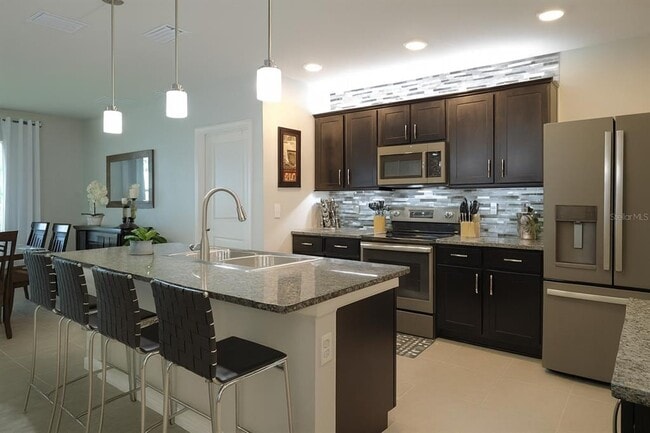 Building Photo - 32662 Brooks Hawk Ln