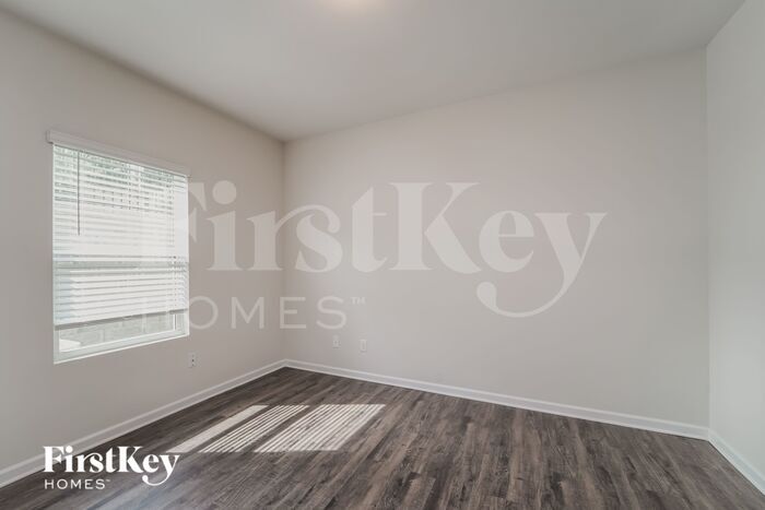 Building Photo - 10740 Rivergate Dr NW
